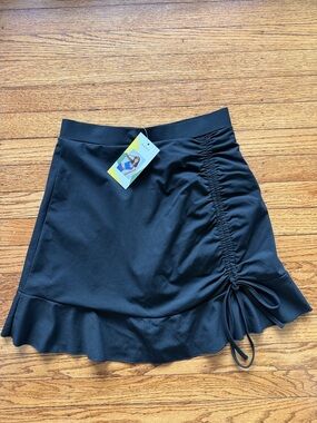 HALARA Black Ruffle Drawstring Skirt